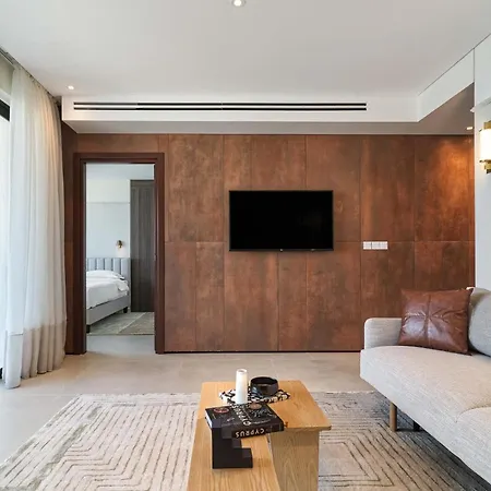 Hotel apartamentowy Liv Mackenzie Adults Only Larnaca