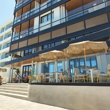 Liv Mackenzie Adults Only Hotel apartamentowy