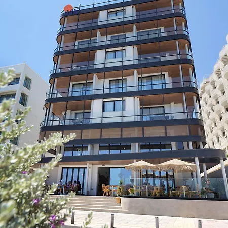 Hotel apartamentowy Liv Mackenzie Adults Only *