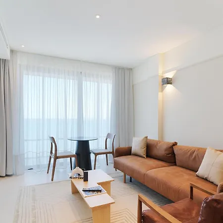 Liv Mackenzie Adults Only Apartmanhotel