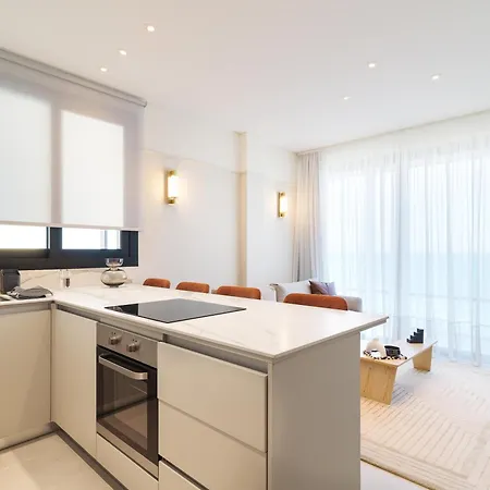 Liv Mackenzie Adults Only Apartmanhotel 4*