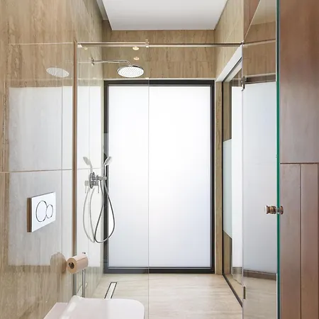 Liv Mackenzie Adults Only Apartmanhotel 4*