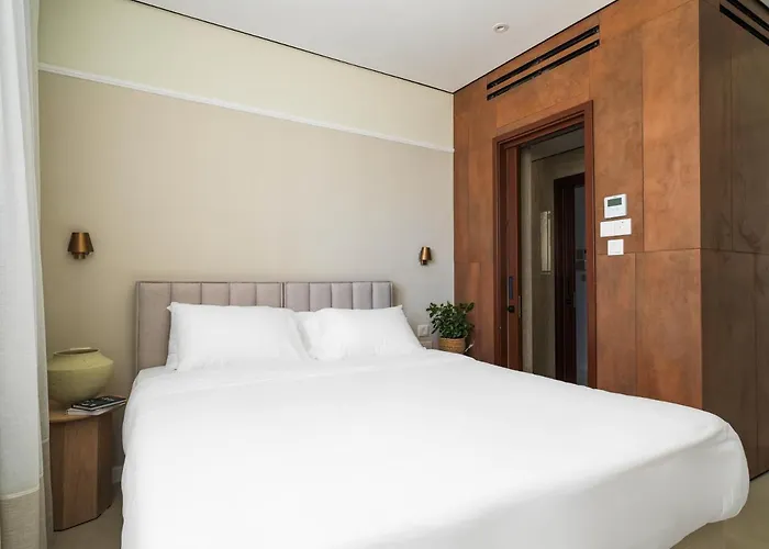 Liv Mackenzie Adults Only アパートホテル ラルナカ