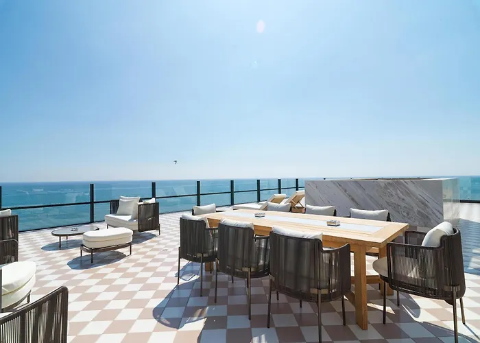 Liv Mackenzie Adults Only 4* Larnaca