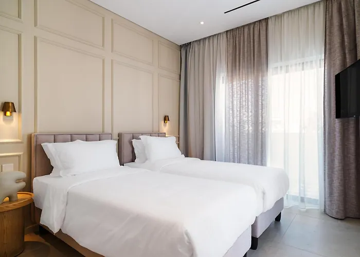 Liv Mackenzie Adults Only 4*